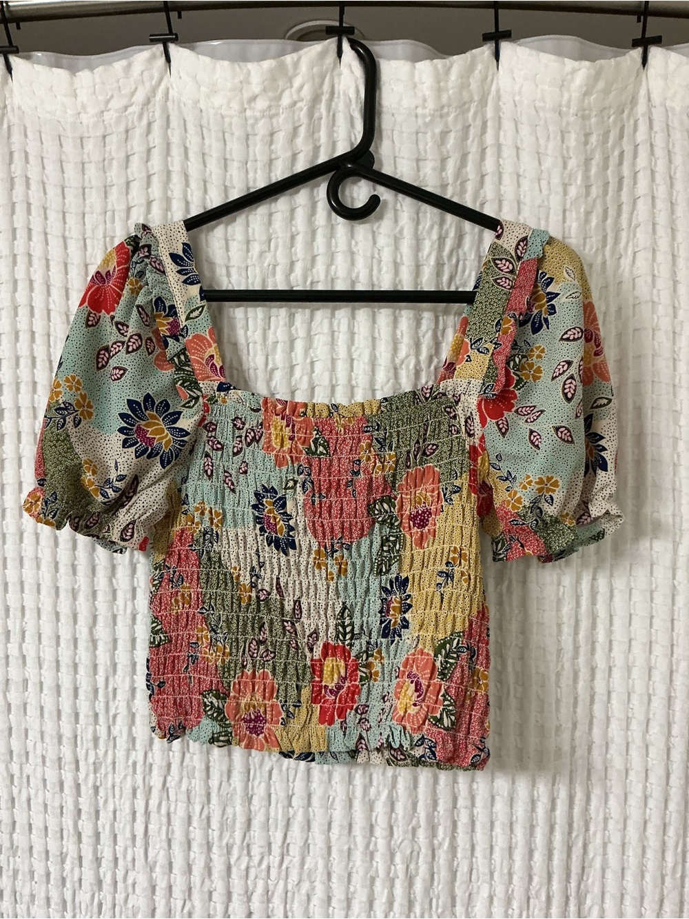Monteau Multi Floral Smocked Puff Sleeve Crop Top